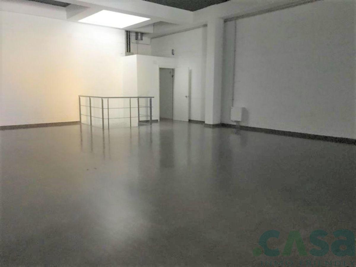 For sale of industrial plant/warehouse in Badalona
