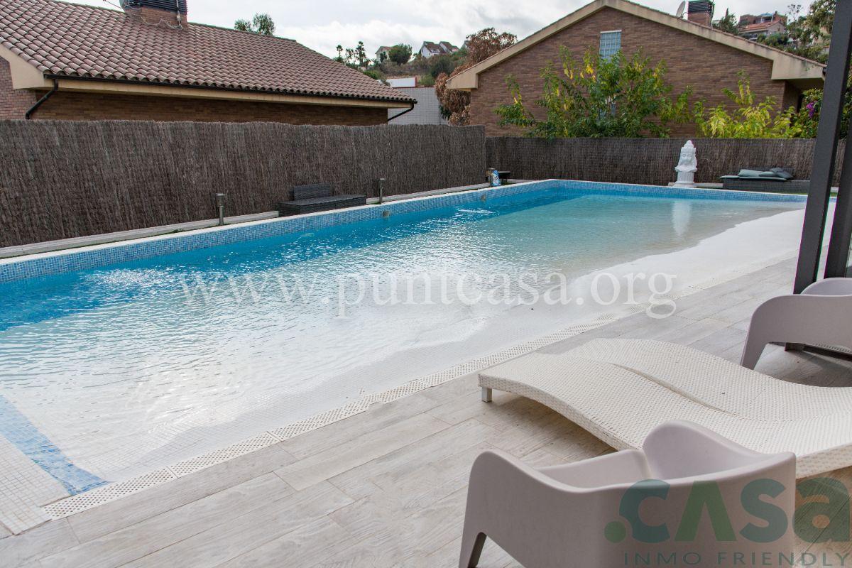 For sale of hotel in Barcelona