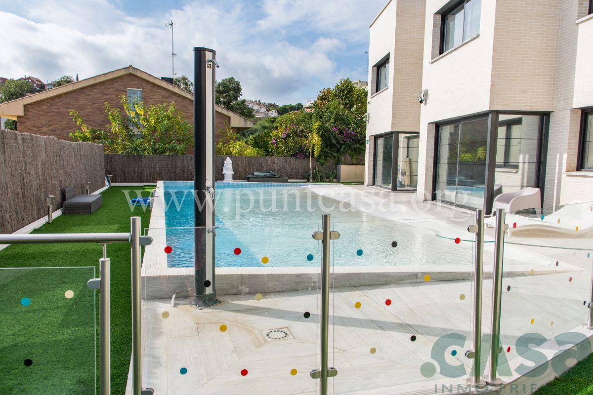For sale of hotel in Barcelona