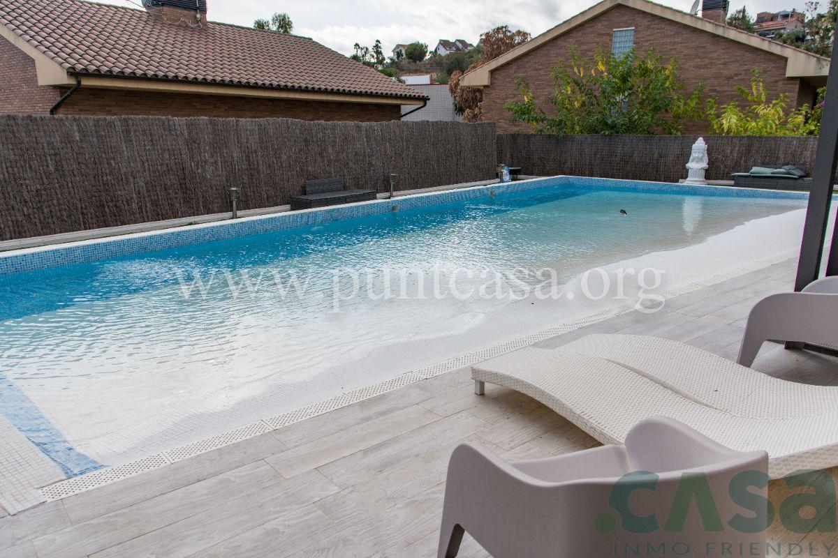 For sale of hotel in Barcelona