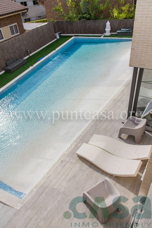 For sale of hotel in Barcelona