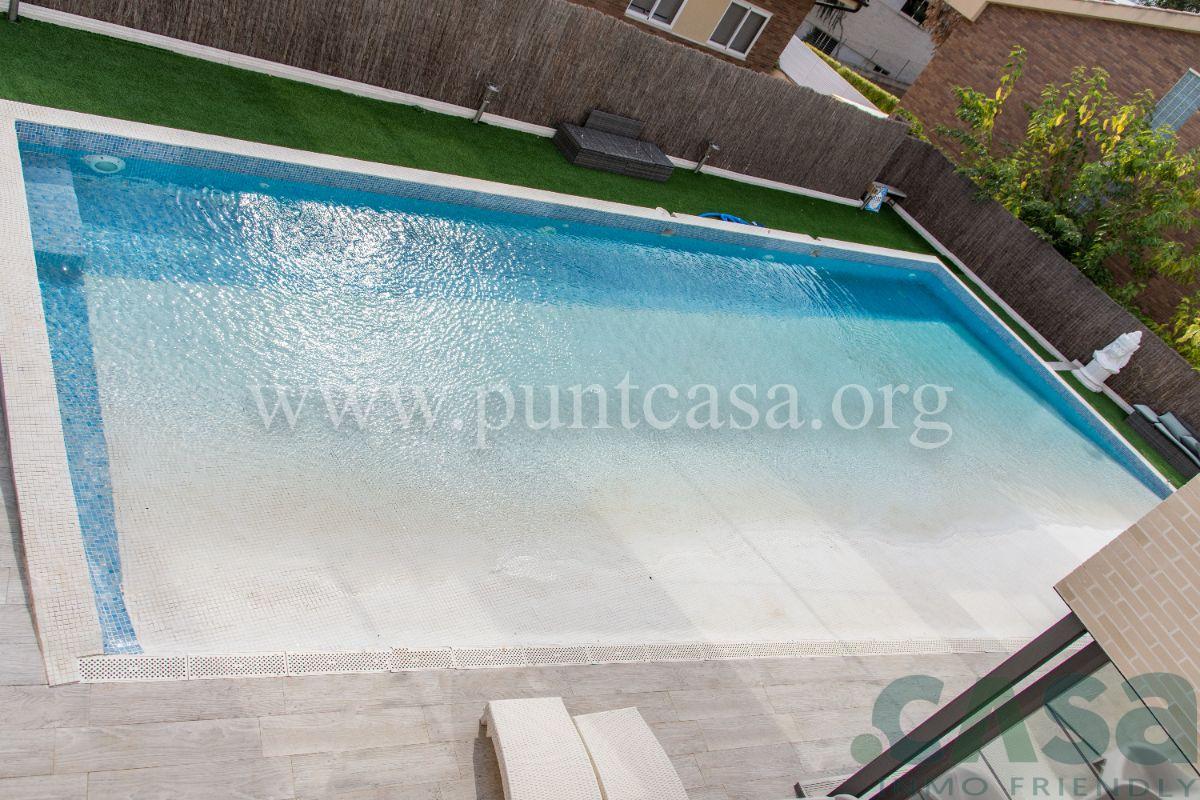 For sale of hotel in Barcelona