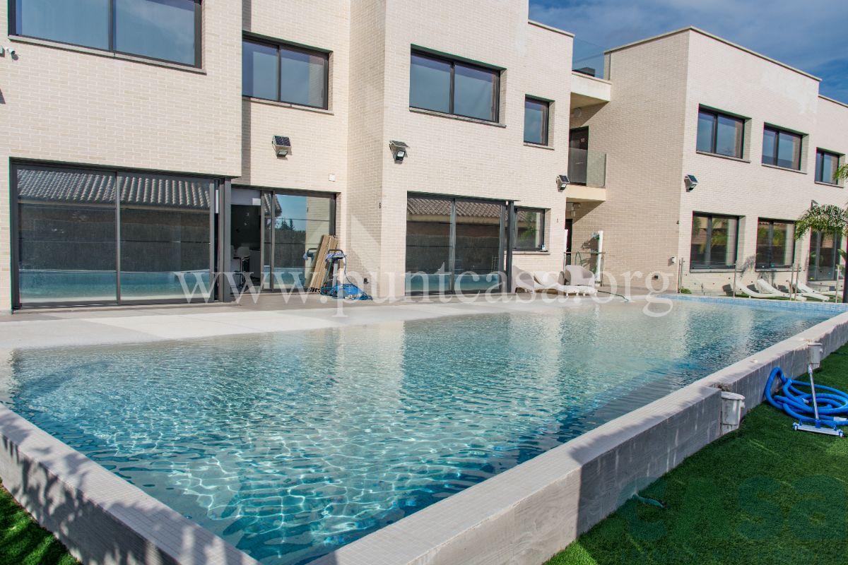 For sale of hotel in Barcelona