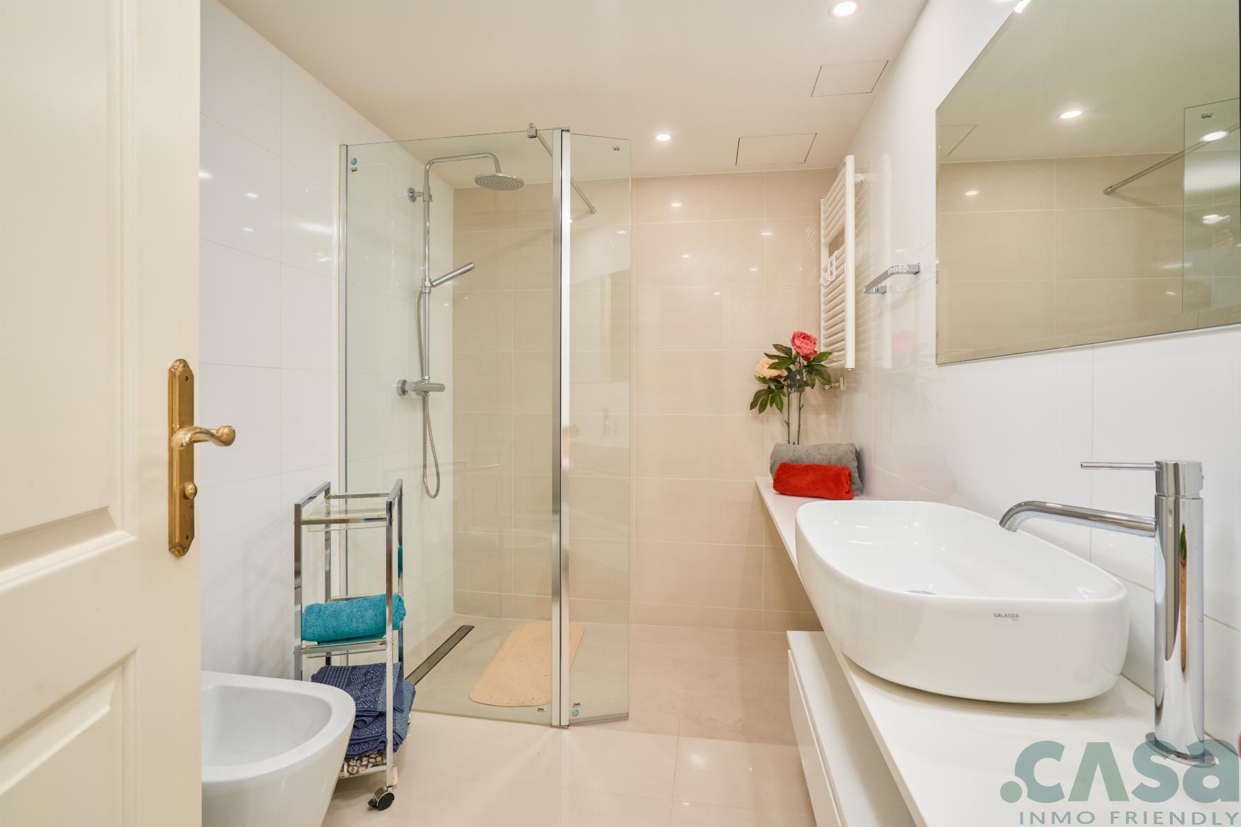 For sale of flat in Barcelona