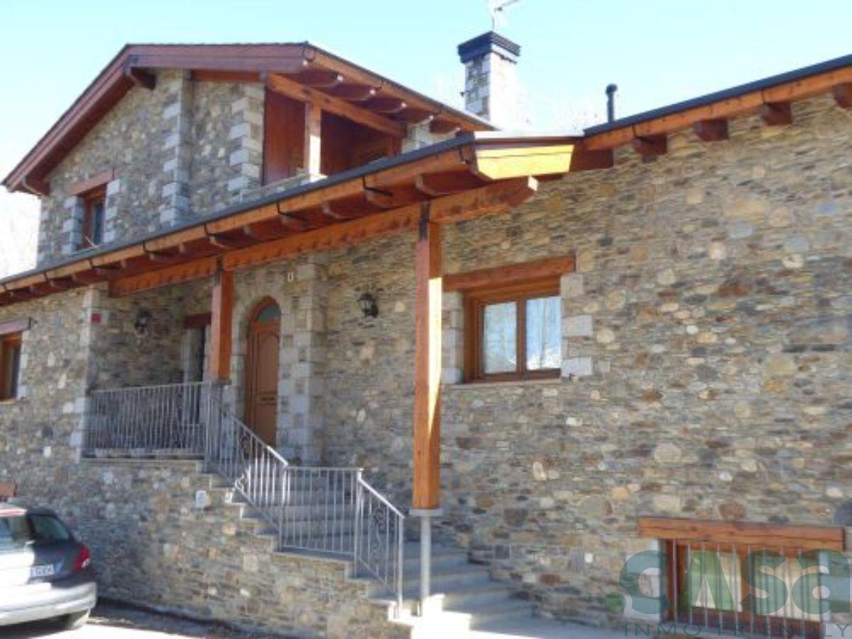 For sale of house in Llívia