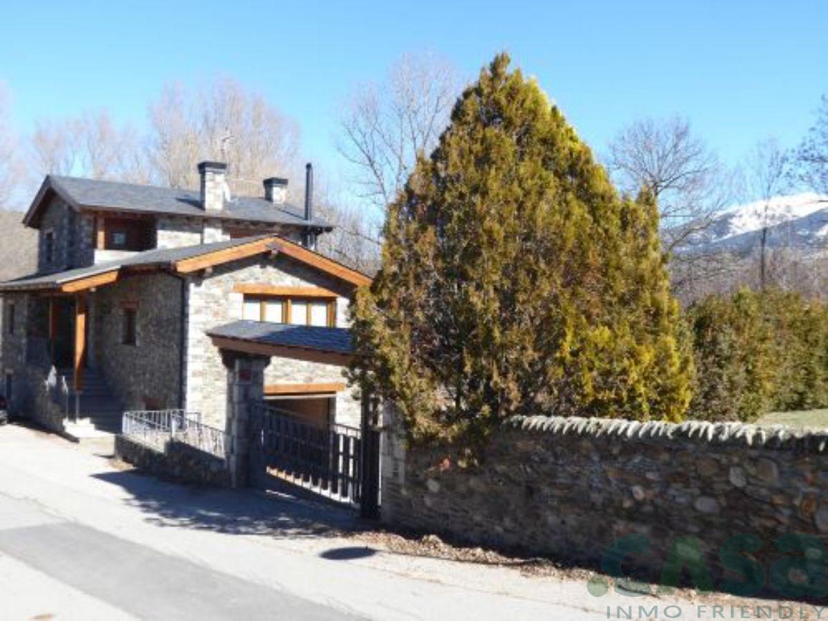For sale of house in Llívia
