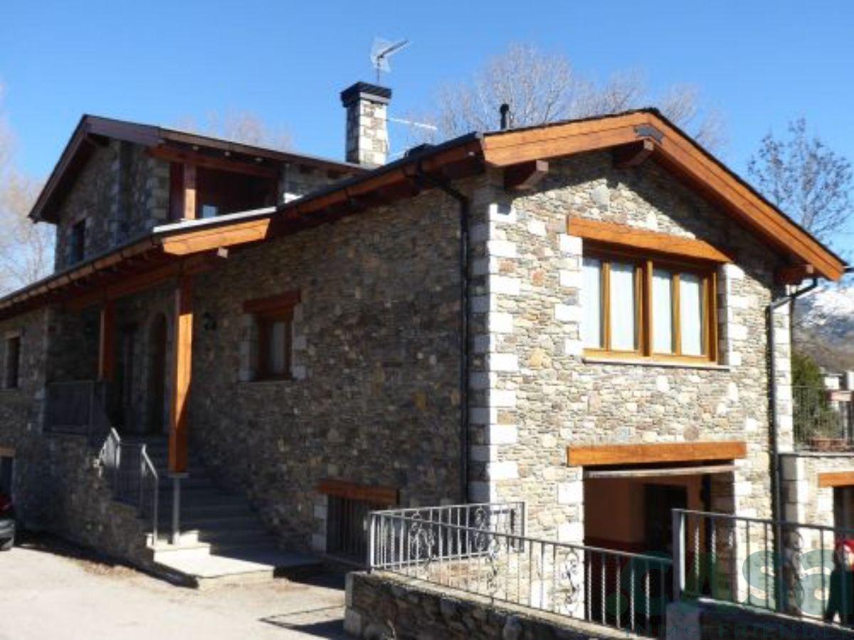 For sale of house in Llívia