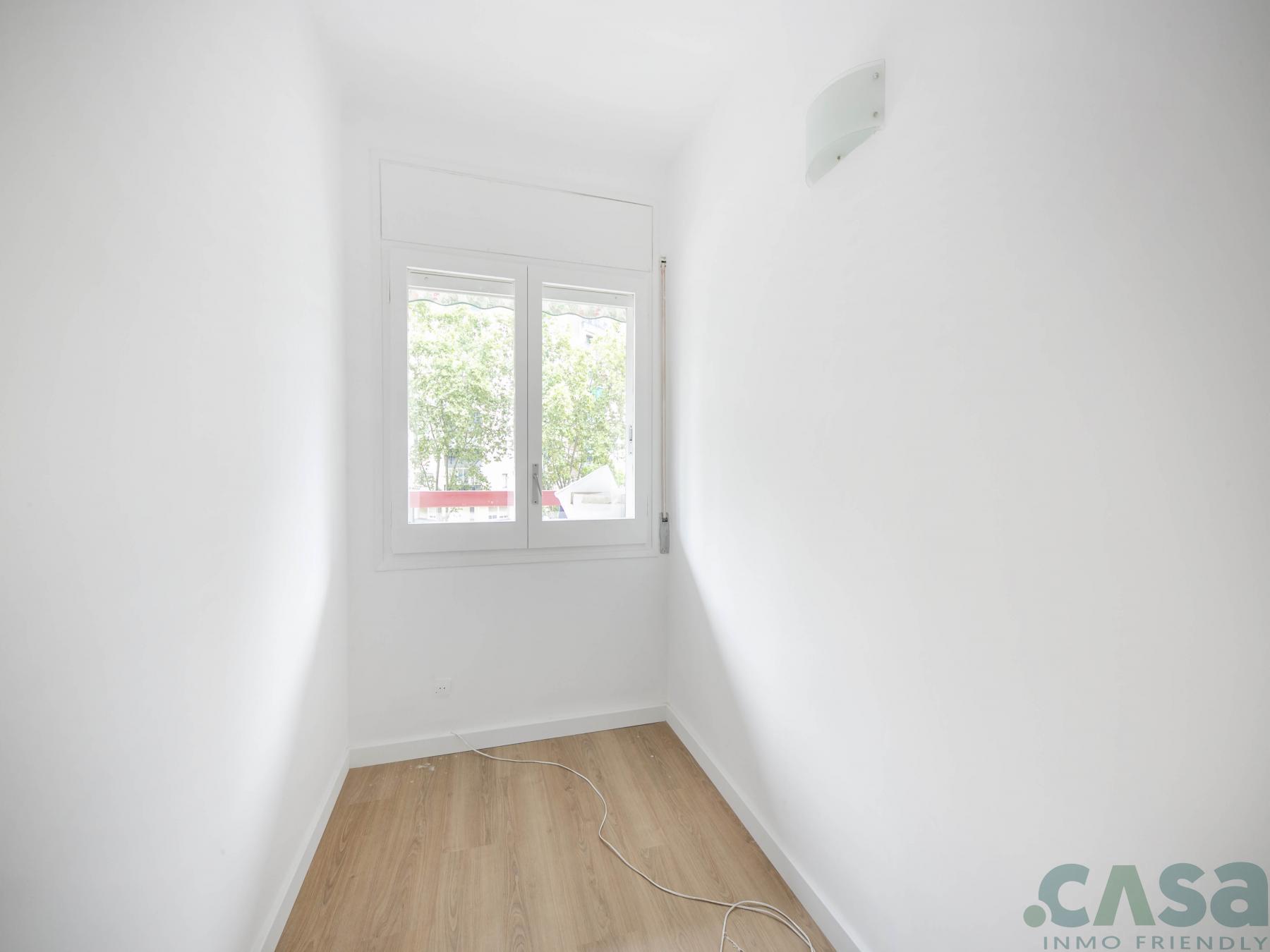 For sale of flat in Barcelona