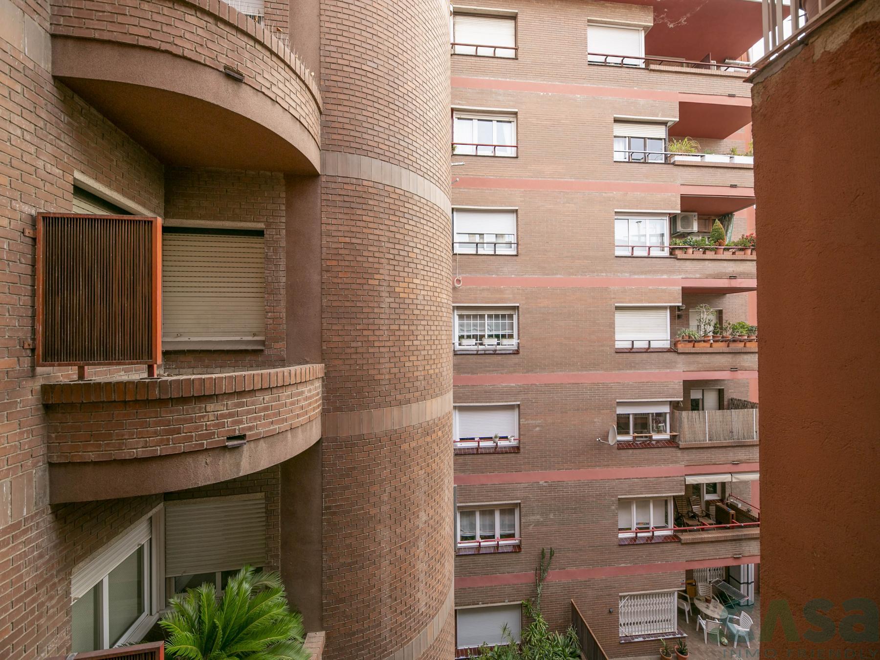 For sale of flat in Barcelona