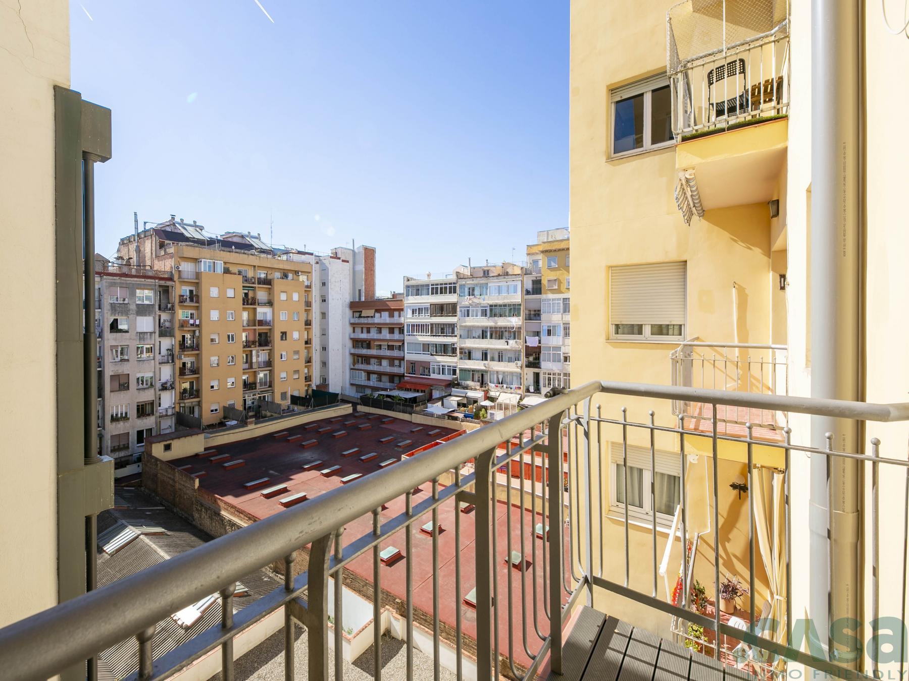 For sale of flat in Barcelona