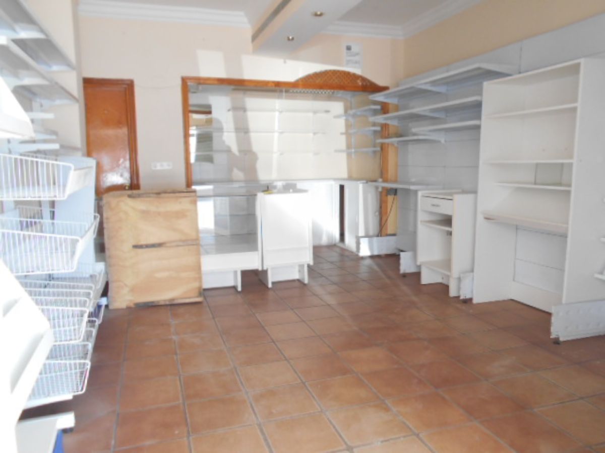 For rent of commercial in El Puerto de Santa María
