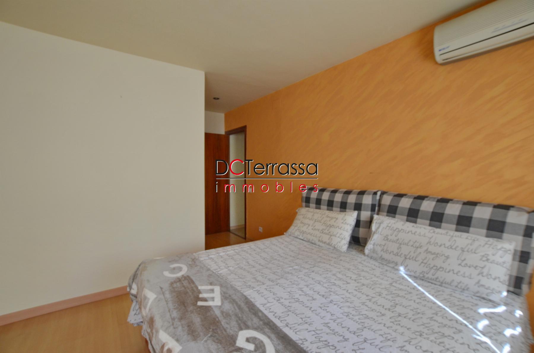 For sale of flat in Terrassa
