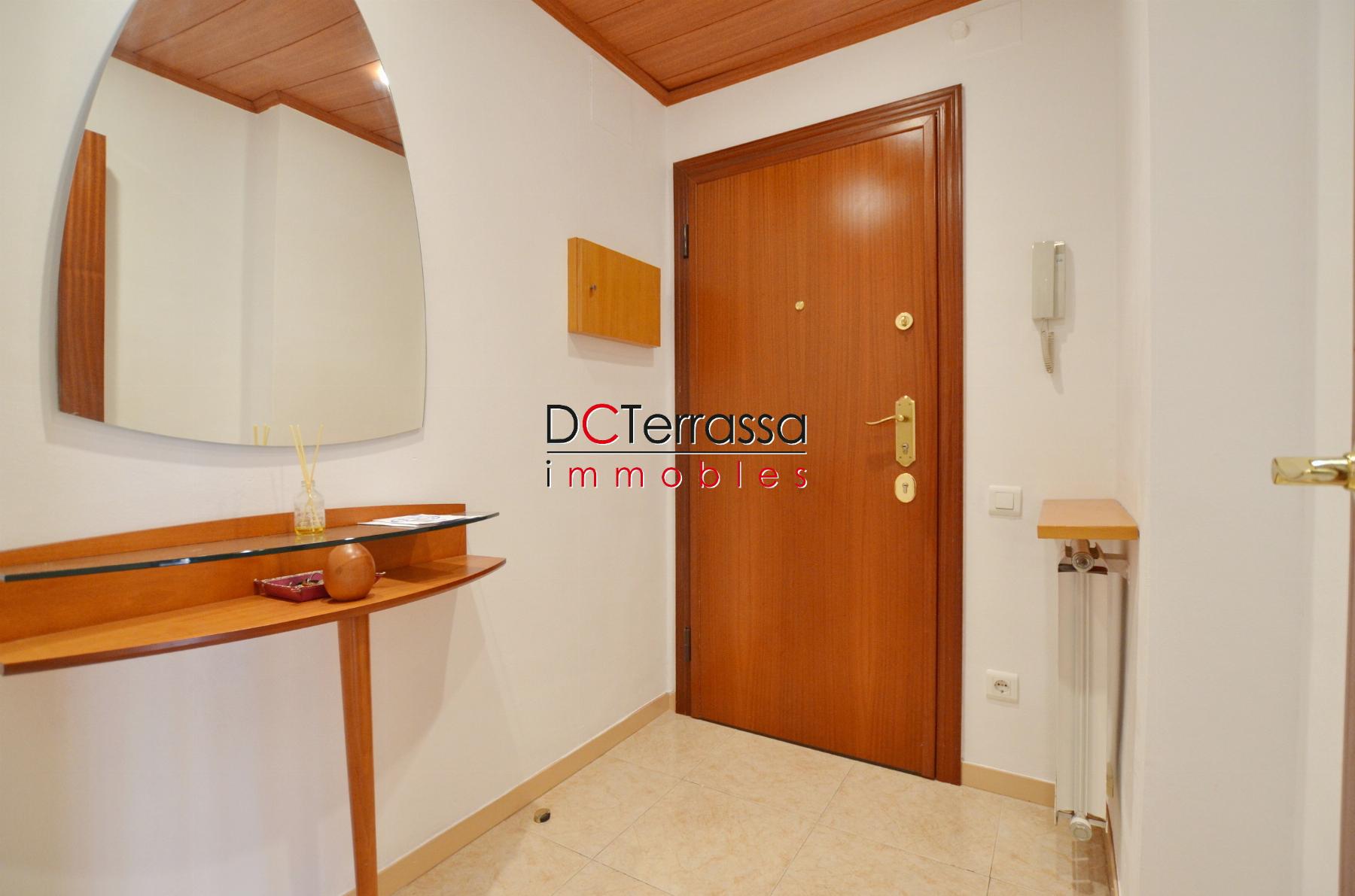 For sale of flat in Terrassa