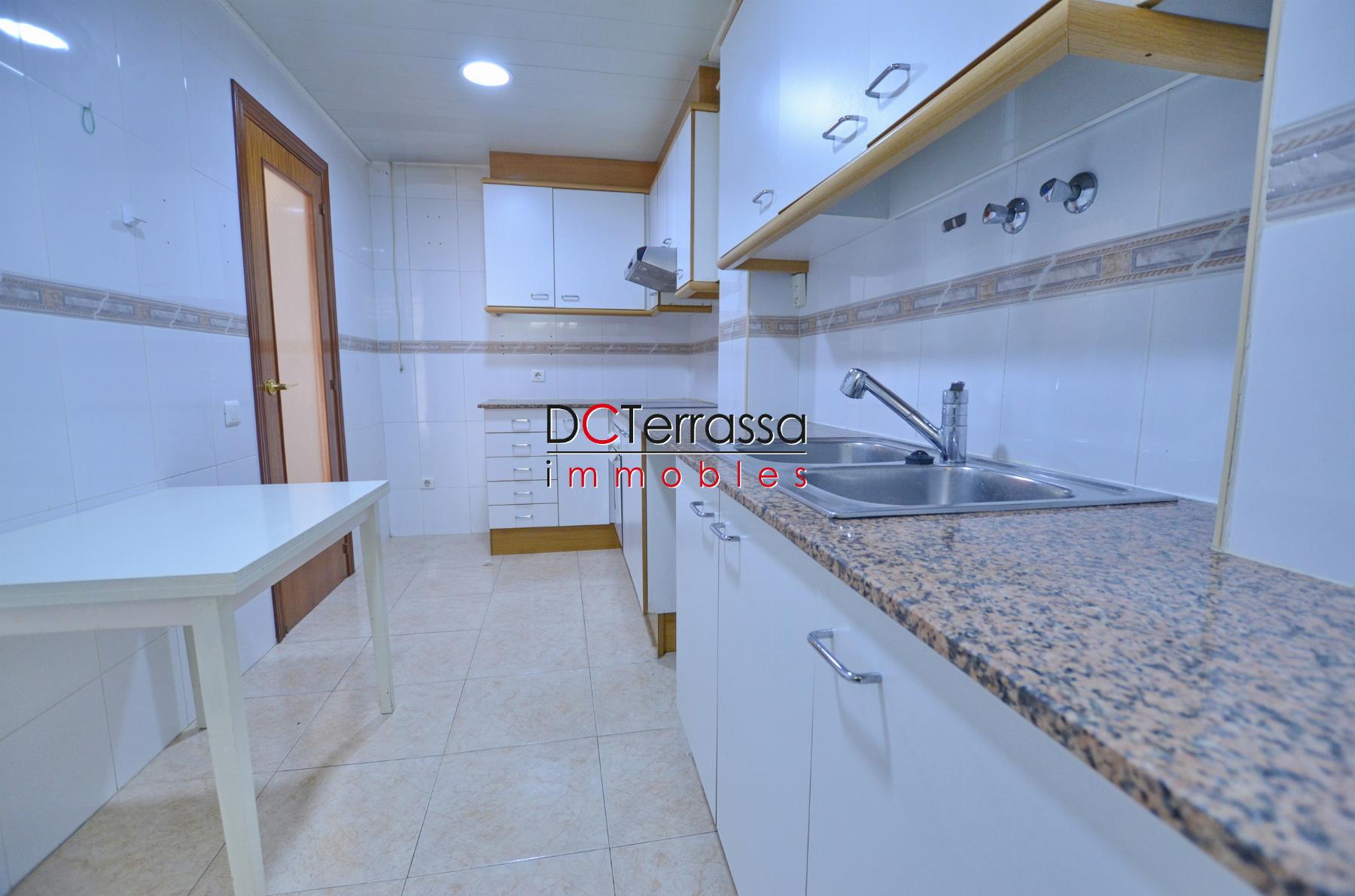 For sale of flat in Terrassa