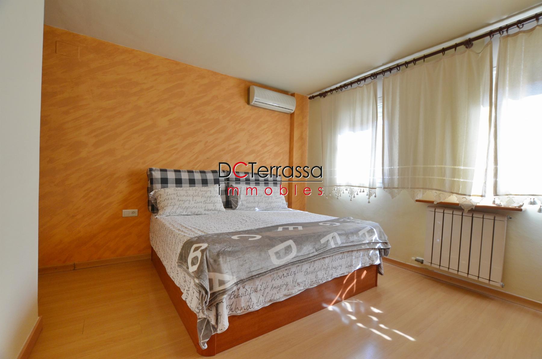 For sale of flat in Terrassa