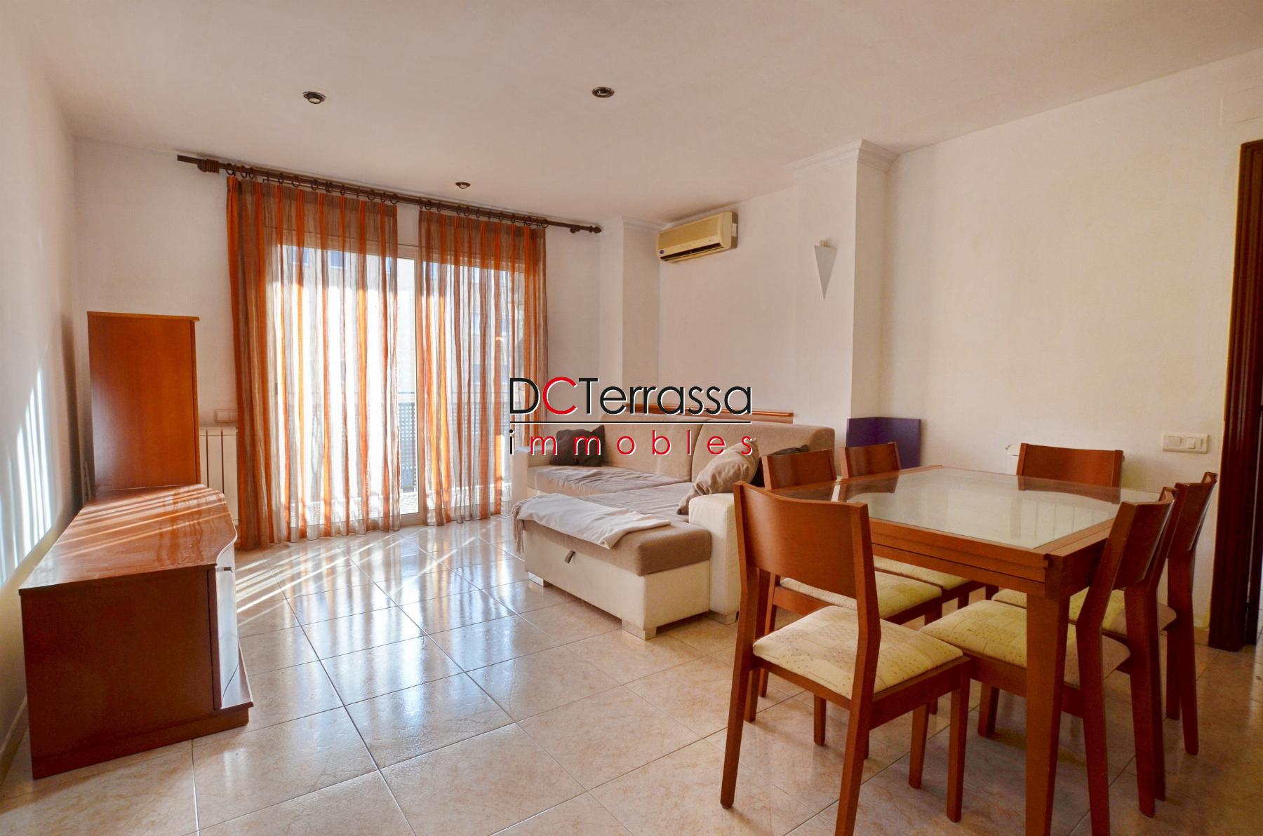For sale of flat in Terrassa