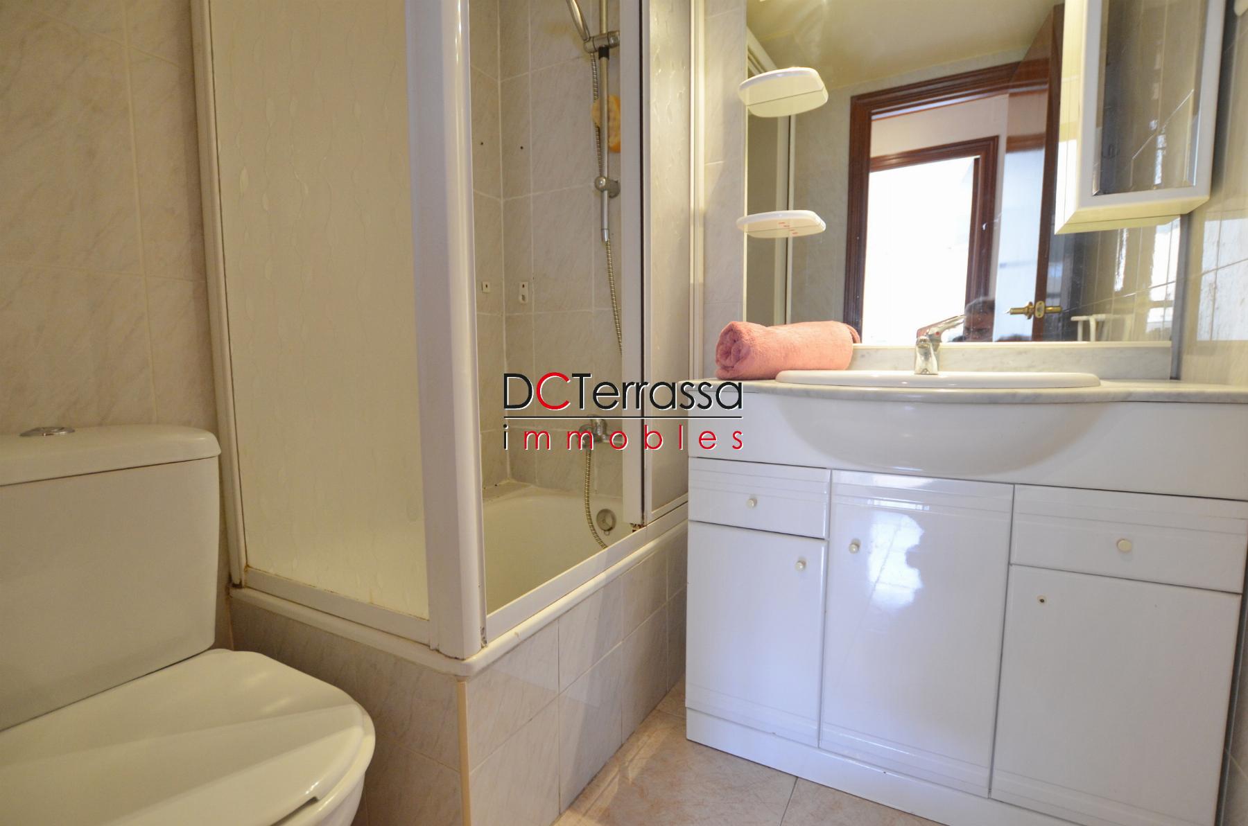 For sale of flat in Terrassa