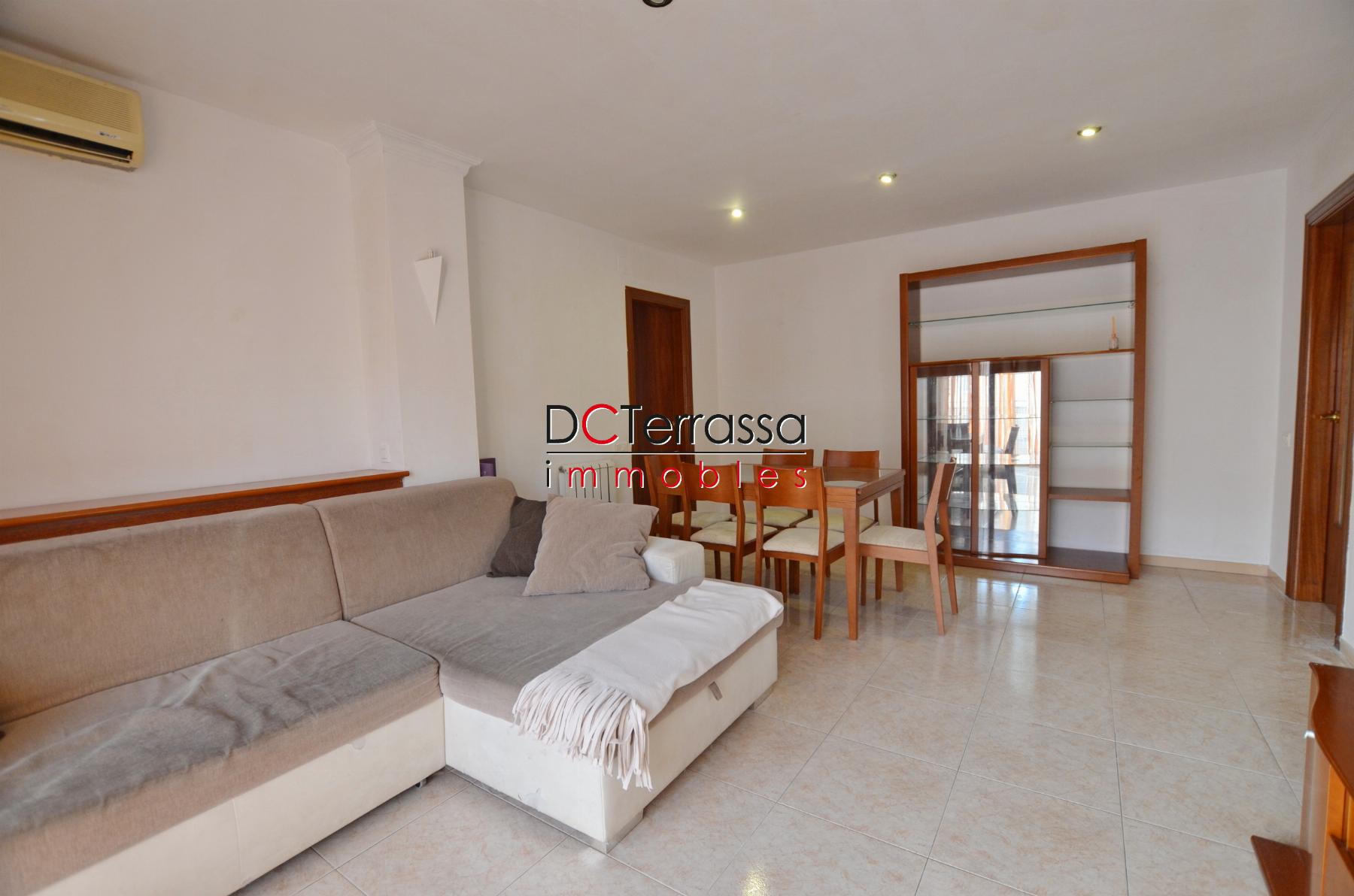 For sale of flat in Terrassa