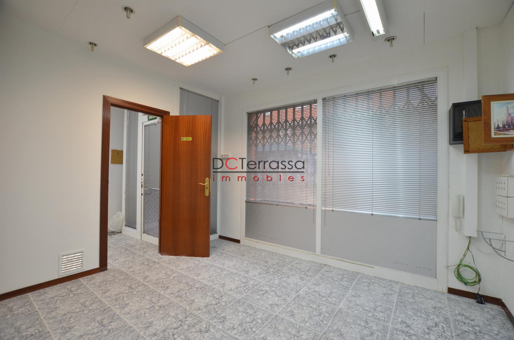 Venda de local comercial a Terrassa