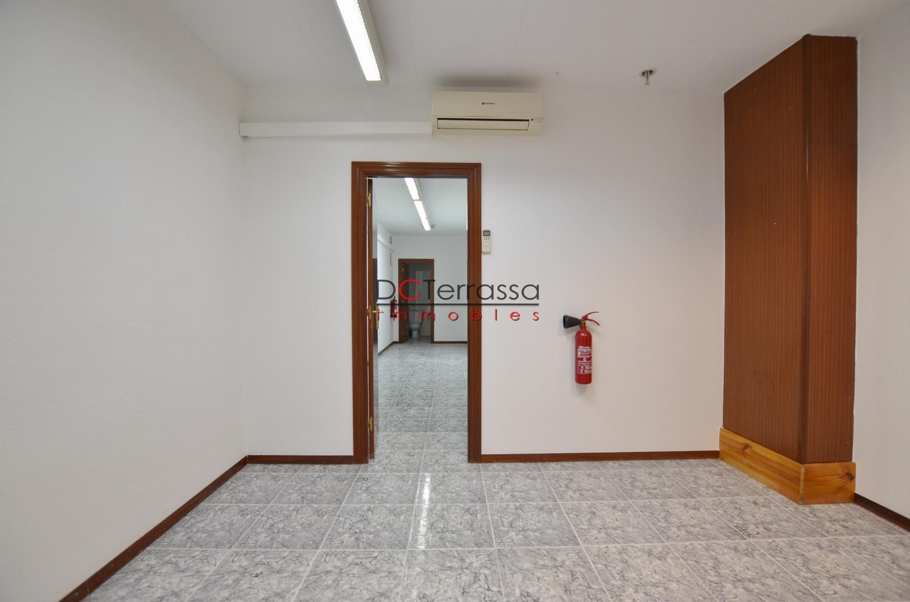 Venda de local comercial a Terrassa