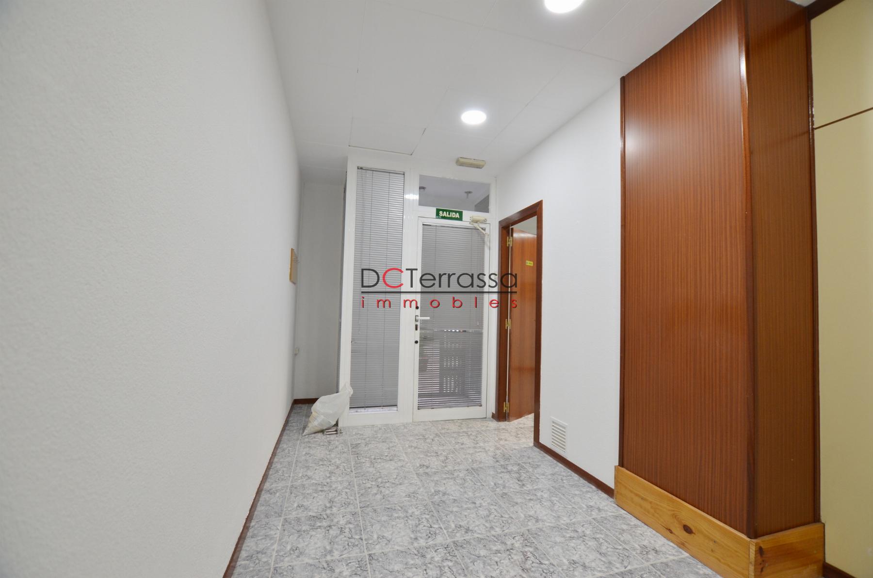 Venda de local comercial a Terrassa