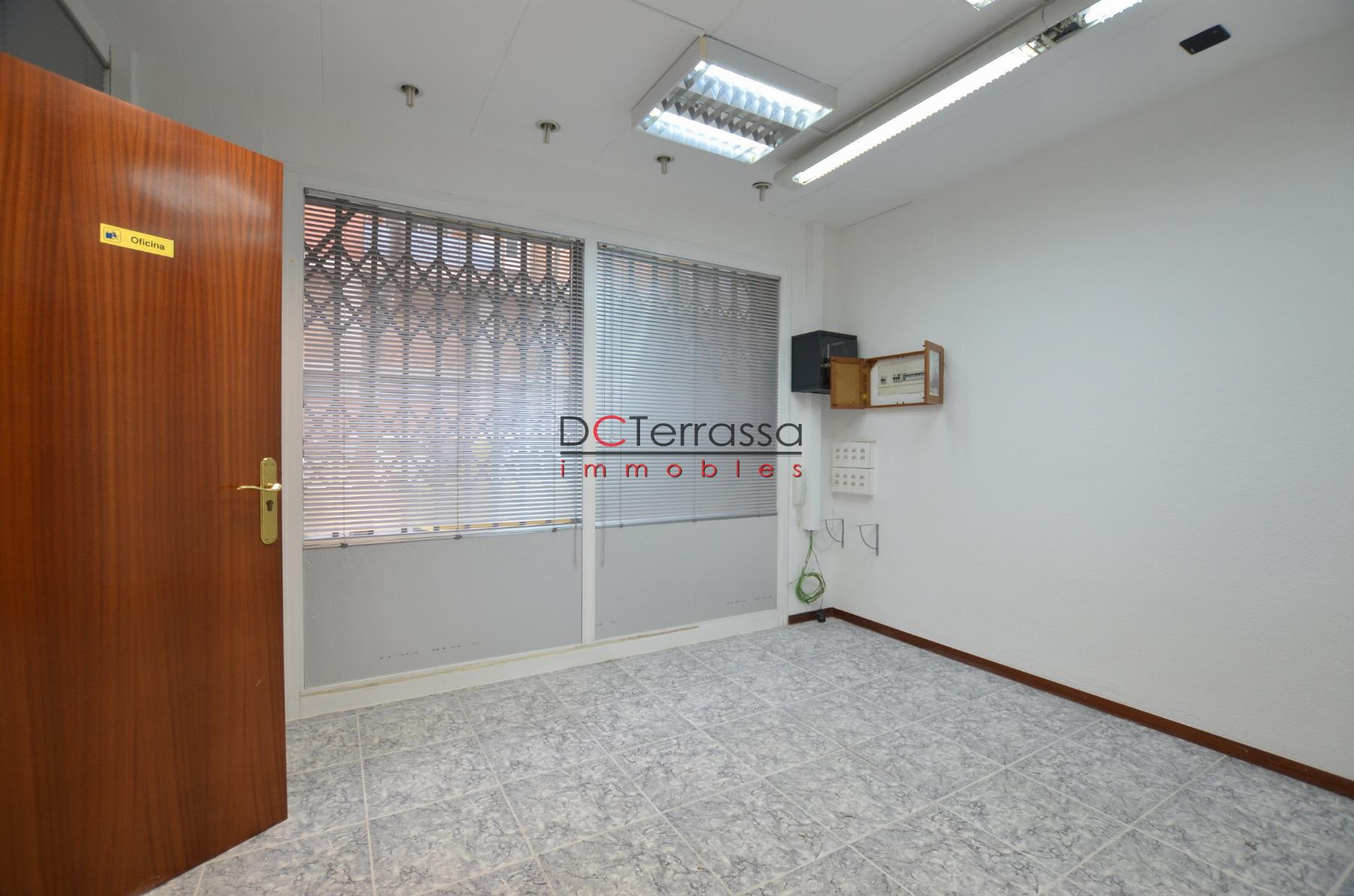 Venda de local comercial a Terrassa