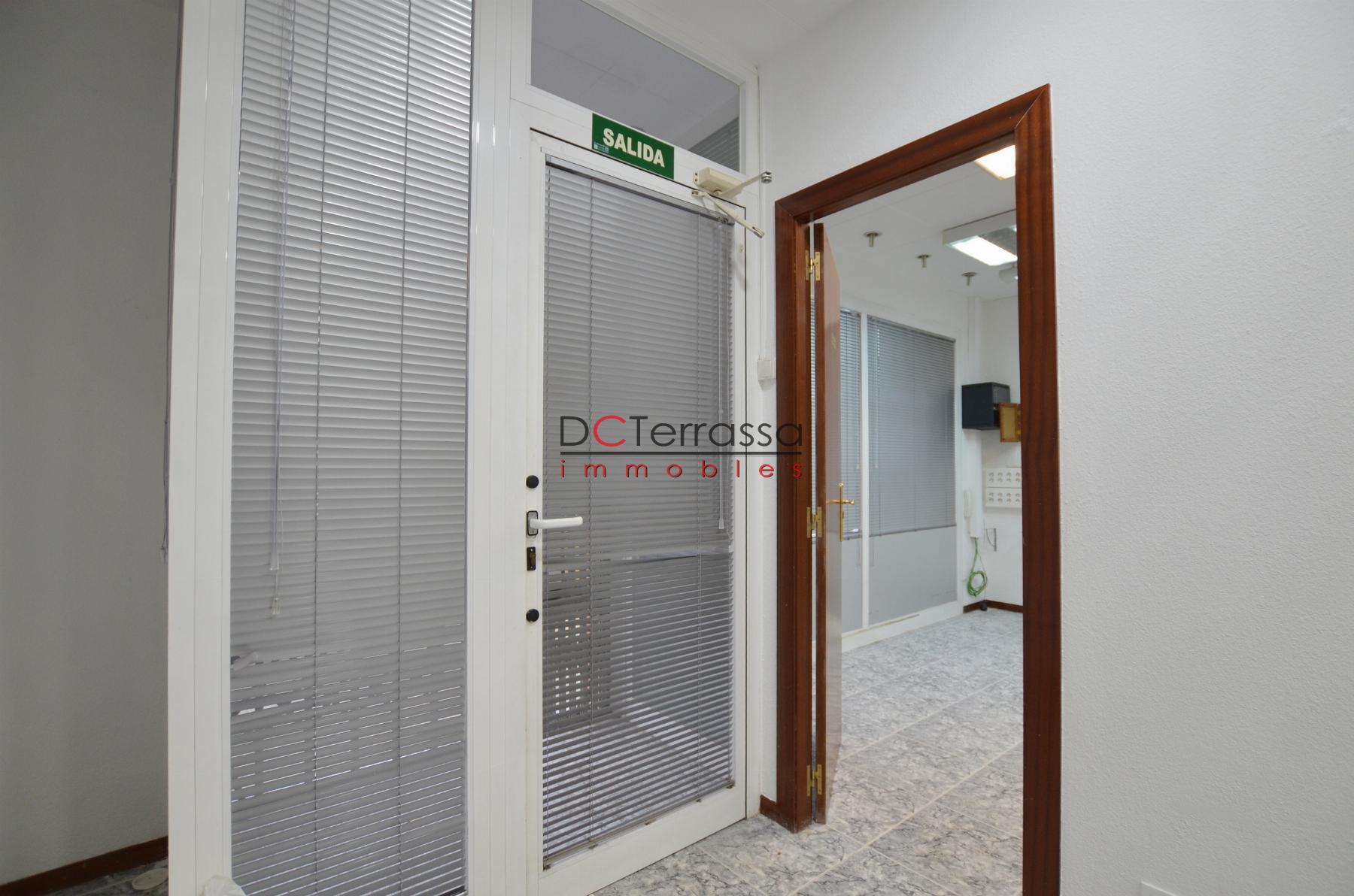 Venda de local comercial a Terrassa