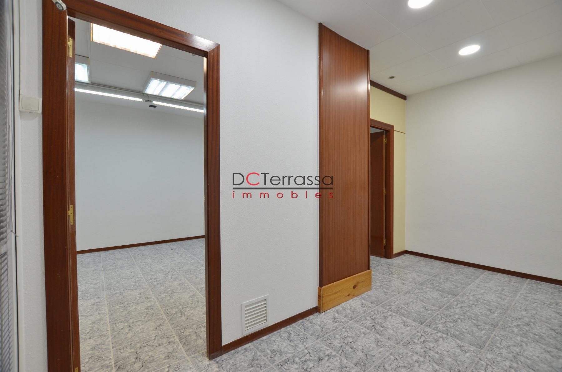 Venda de local comercial a Terrassa