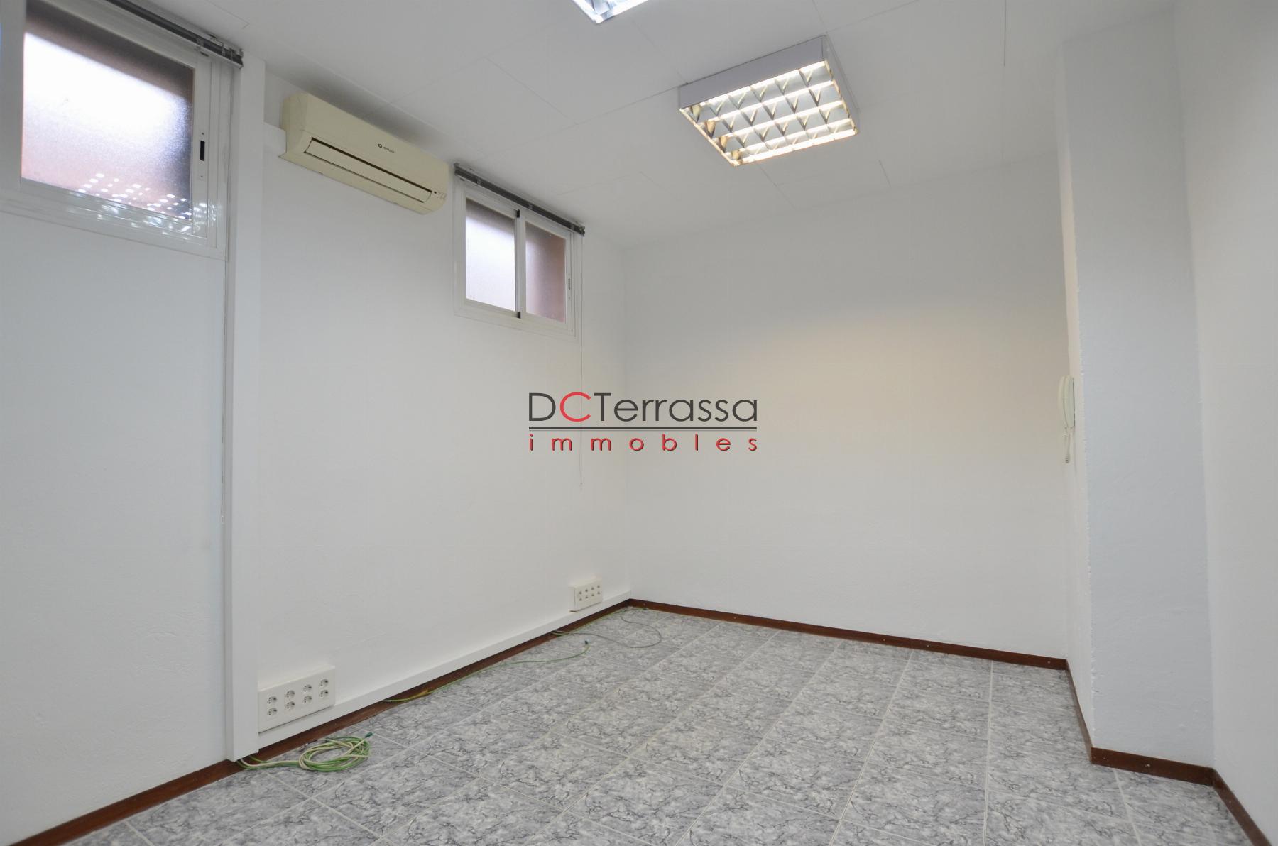 Venda de local comercial a Terrassa