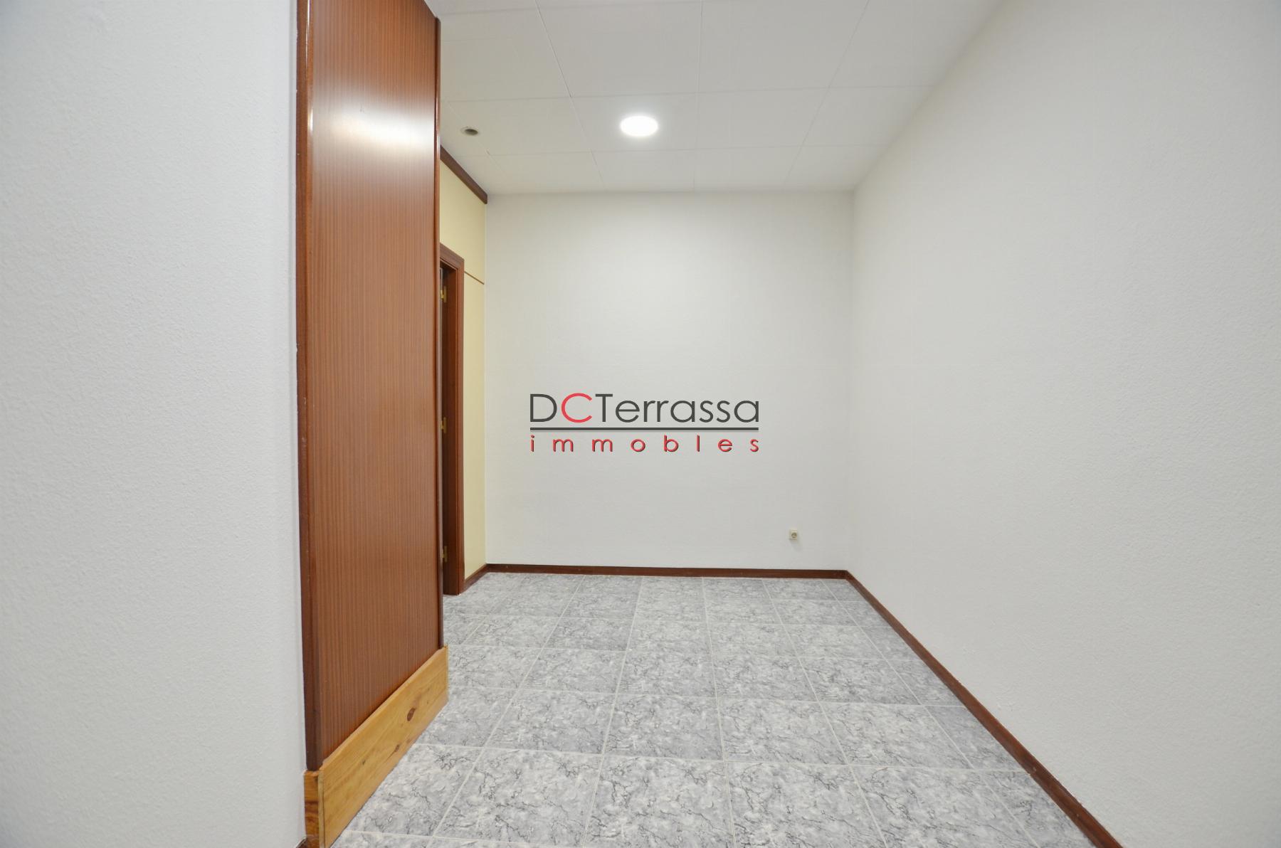 Venda de local comercial a Terrassa