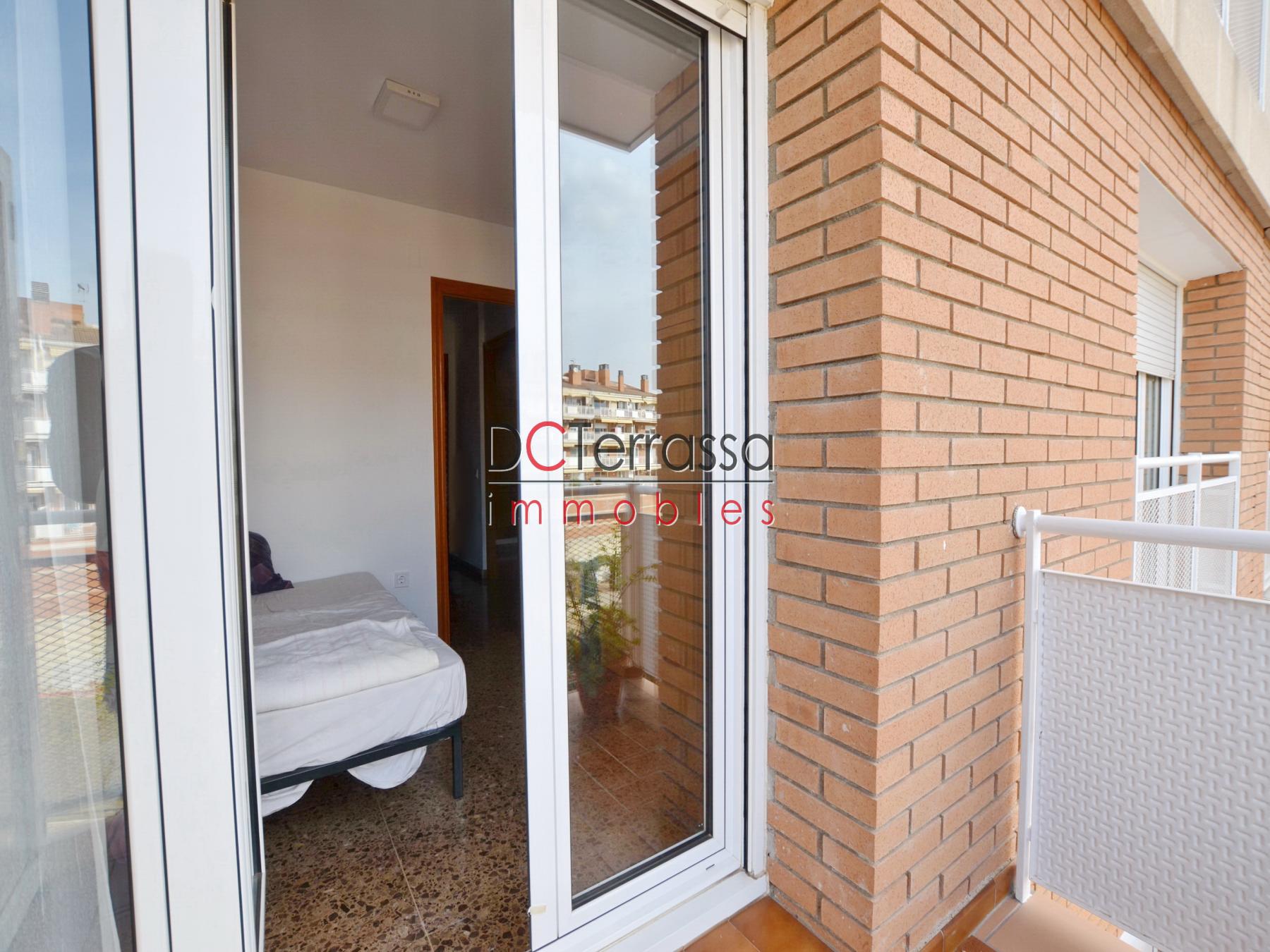 For sale of flat in Terrassa
