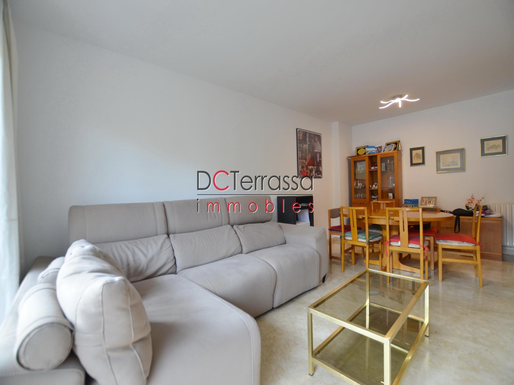 For sale of flat in Terrassa