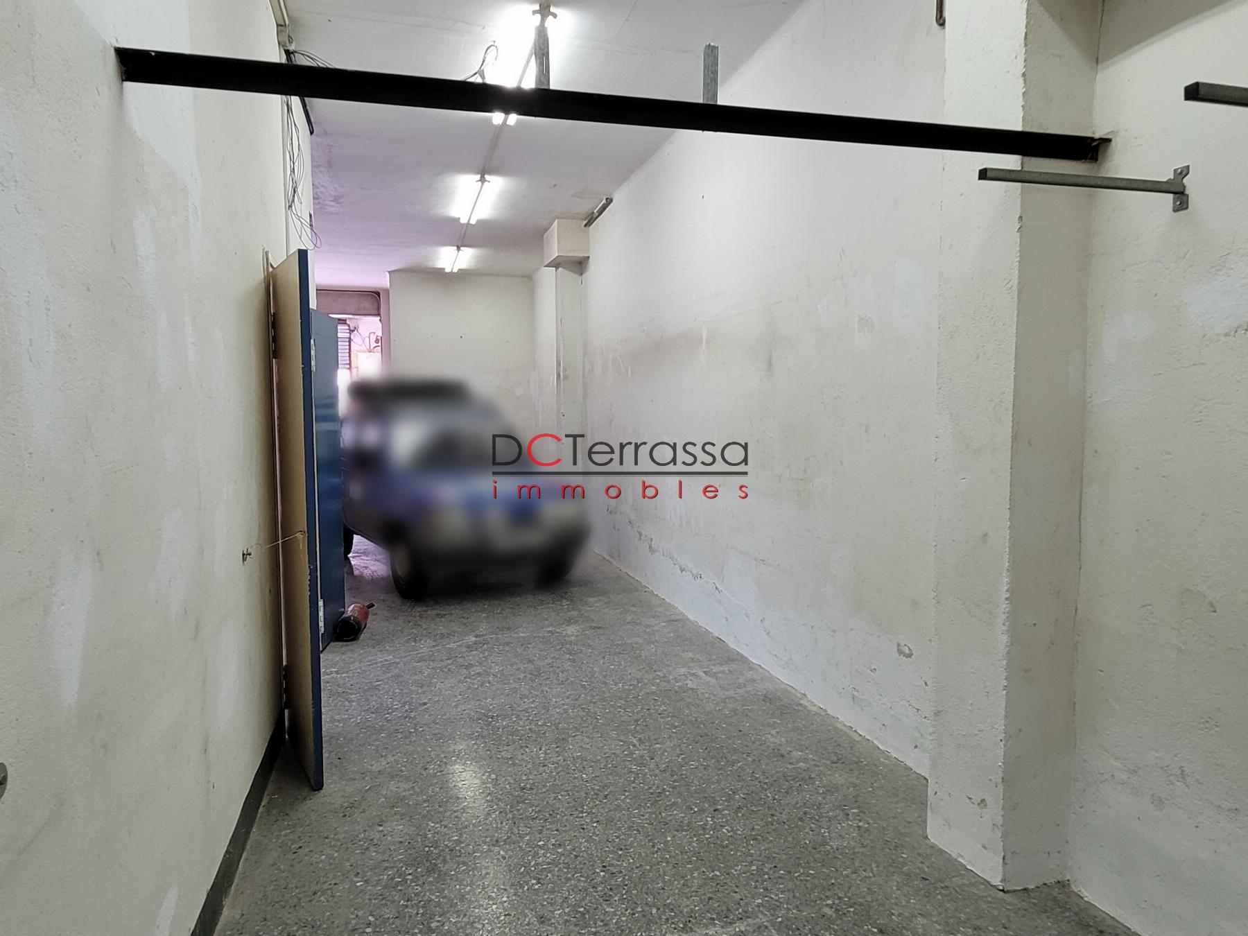 For sale of commercial in Terrassa