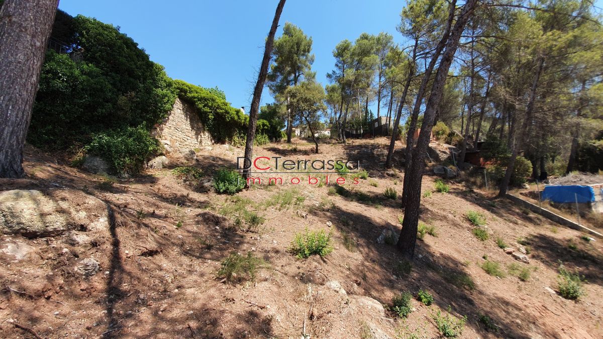 For sale of land in Vacarisses