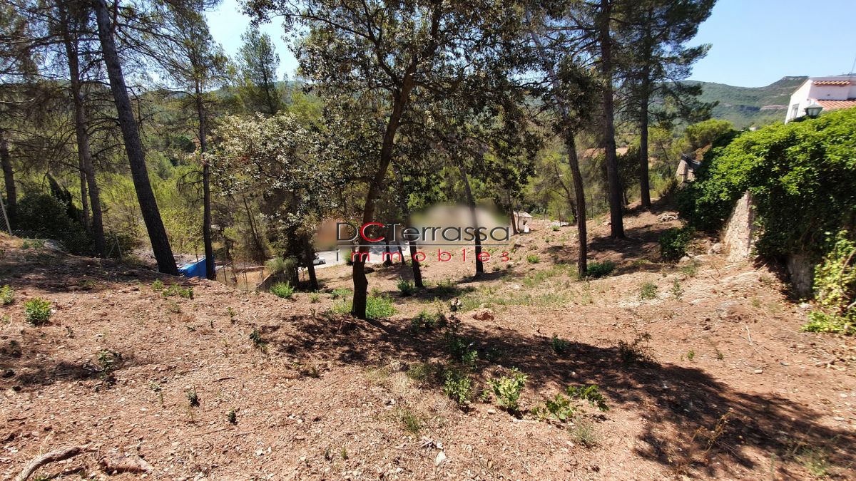 For sale of land in Vacarisses