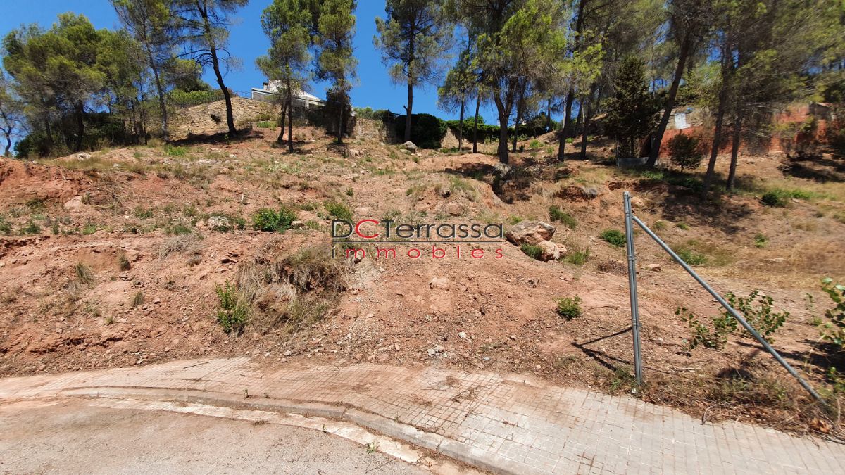 For sale of land in Vacarisses