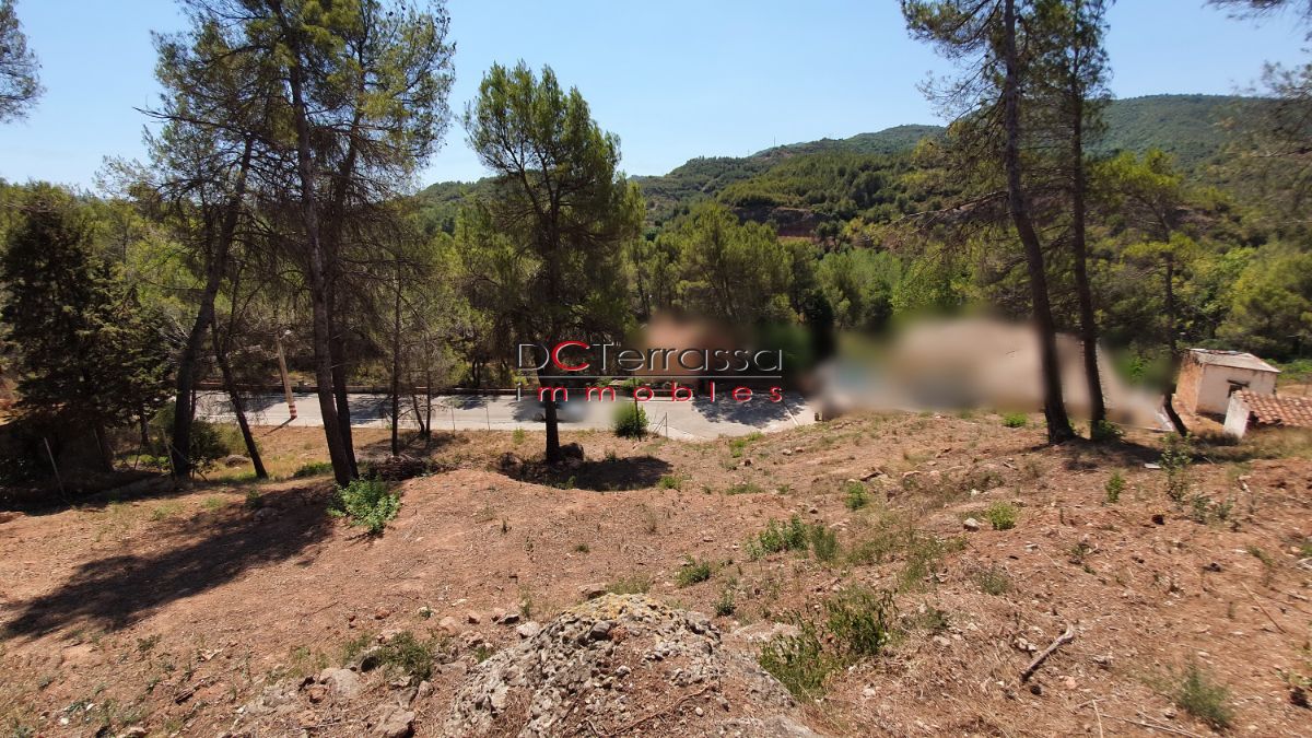 For sale of land in Vacarisses