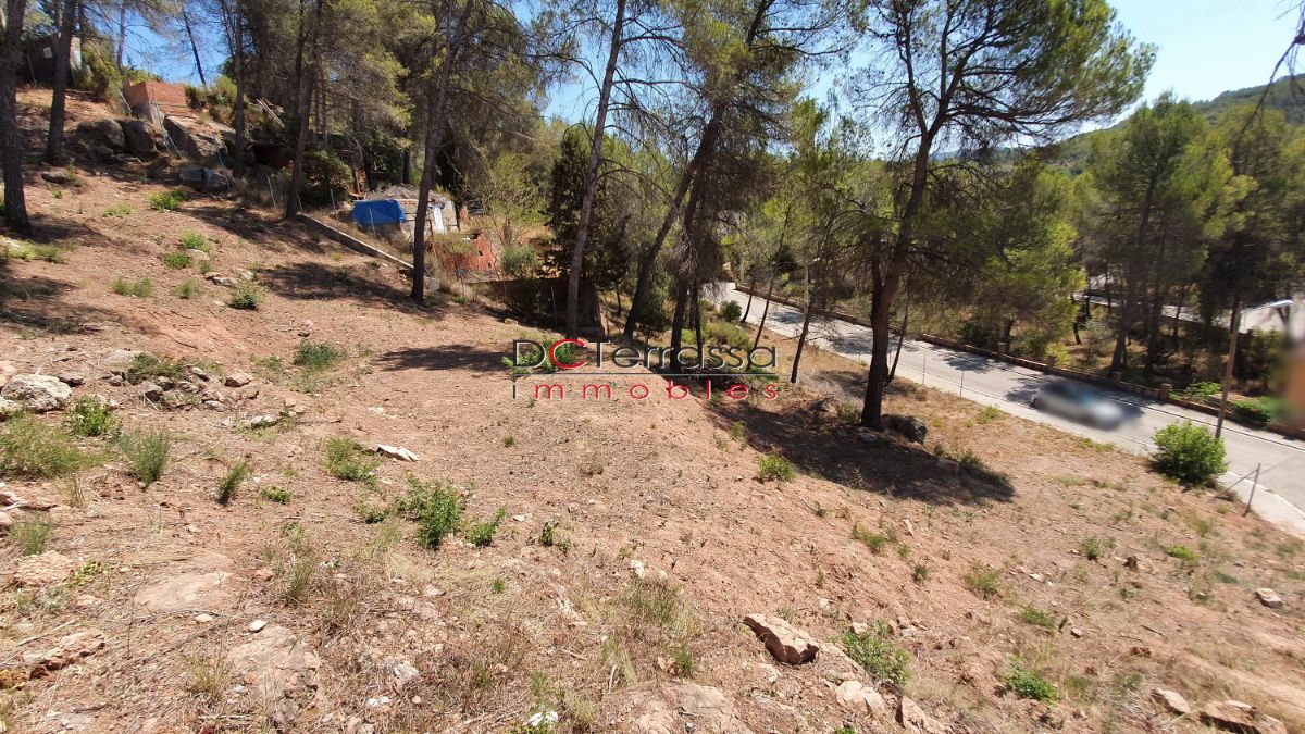 For sale of land in Vacarisses