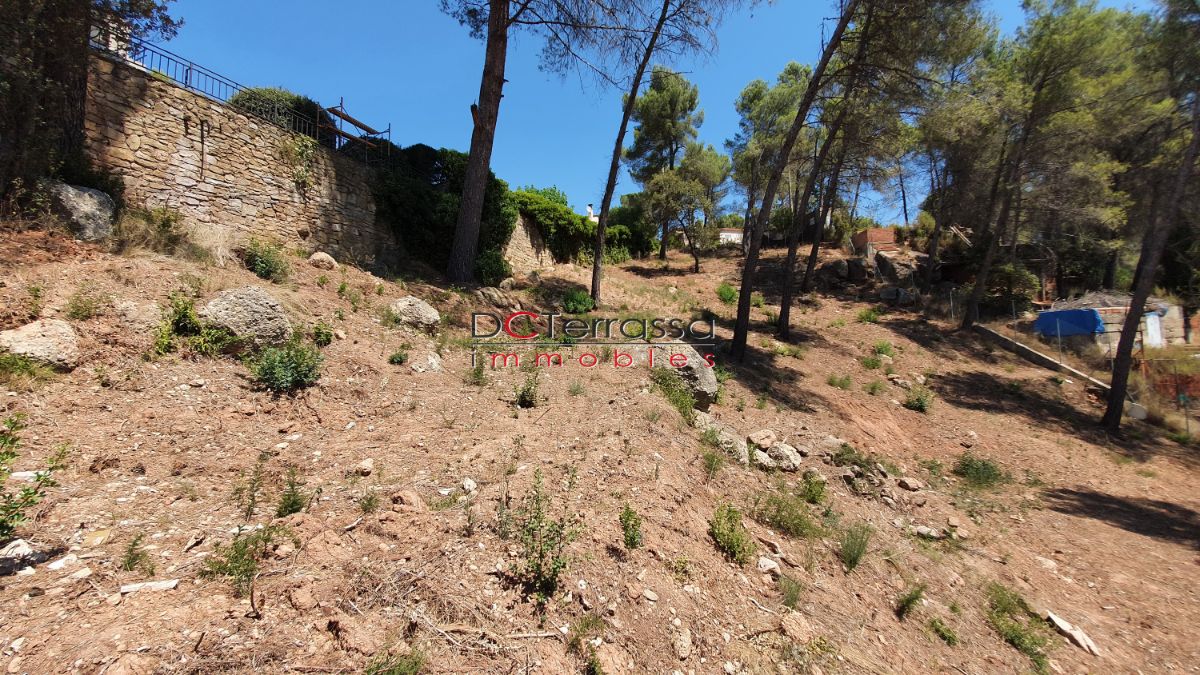 For sale of land in Vacarisses