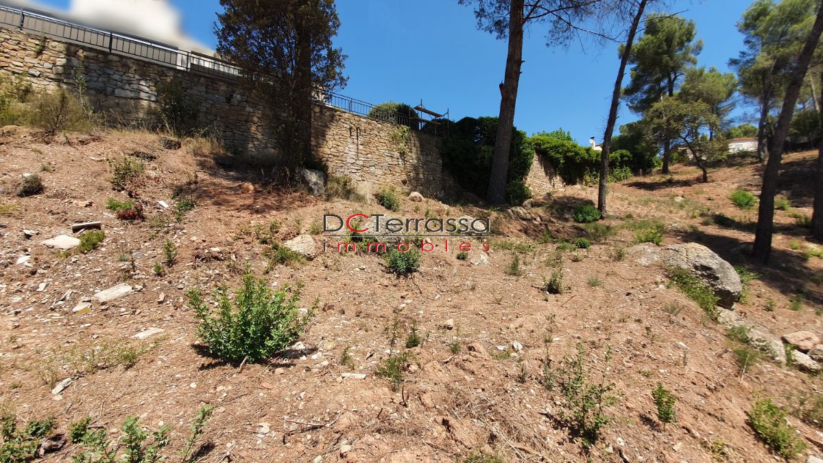 For sale of land in Vacarisses