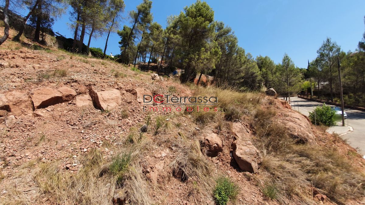 For sale of land in Vacarisses