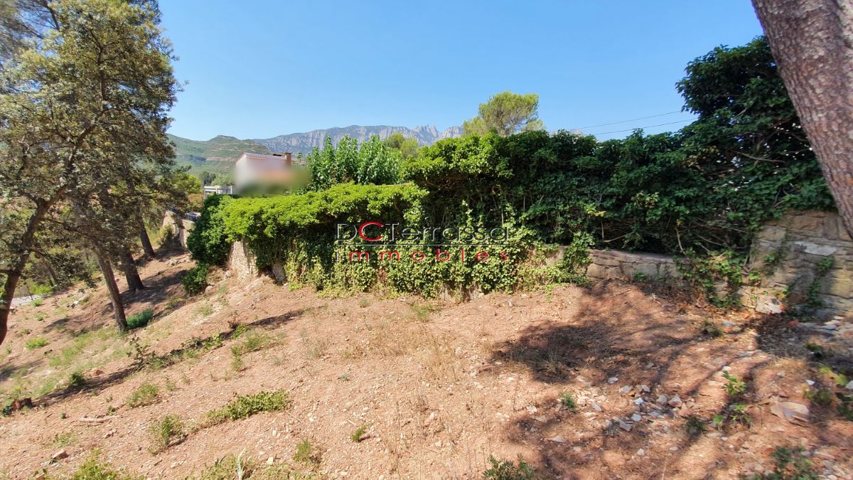 For sale of land in Vacarisses