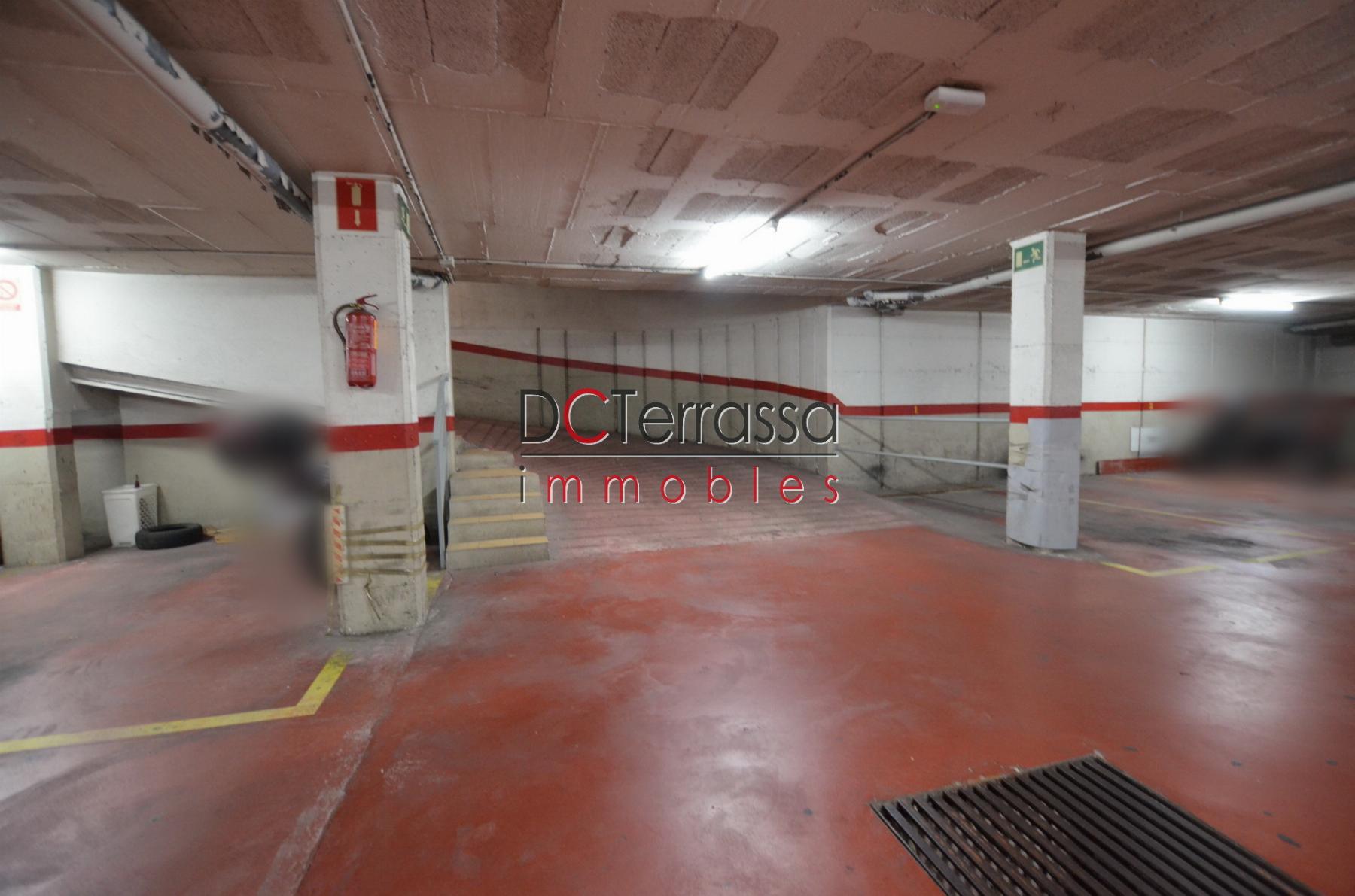 For sale of garage in Terrassa