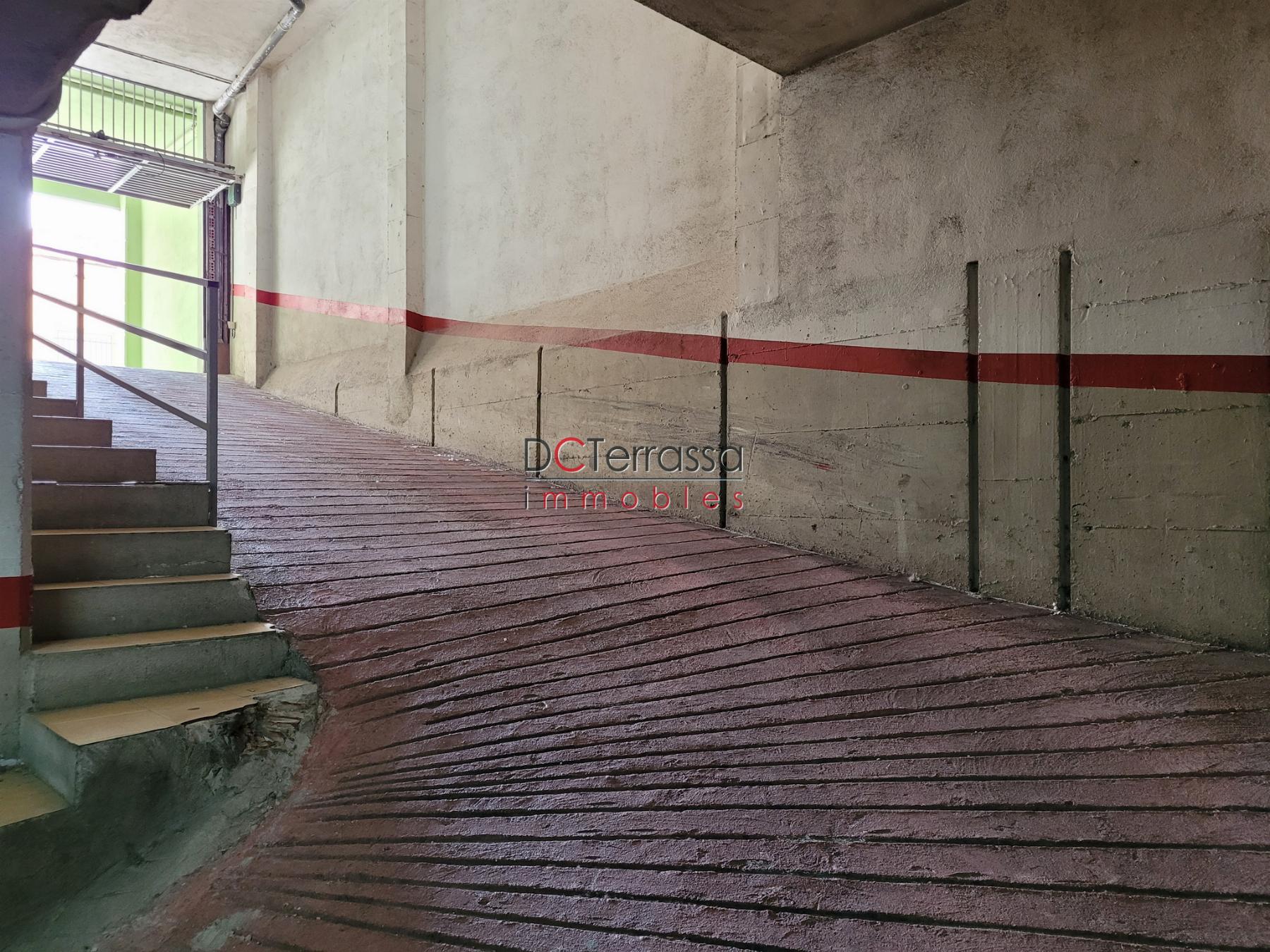 For sale of garage in Terrassa