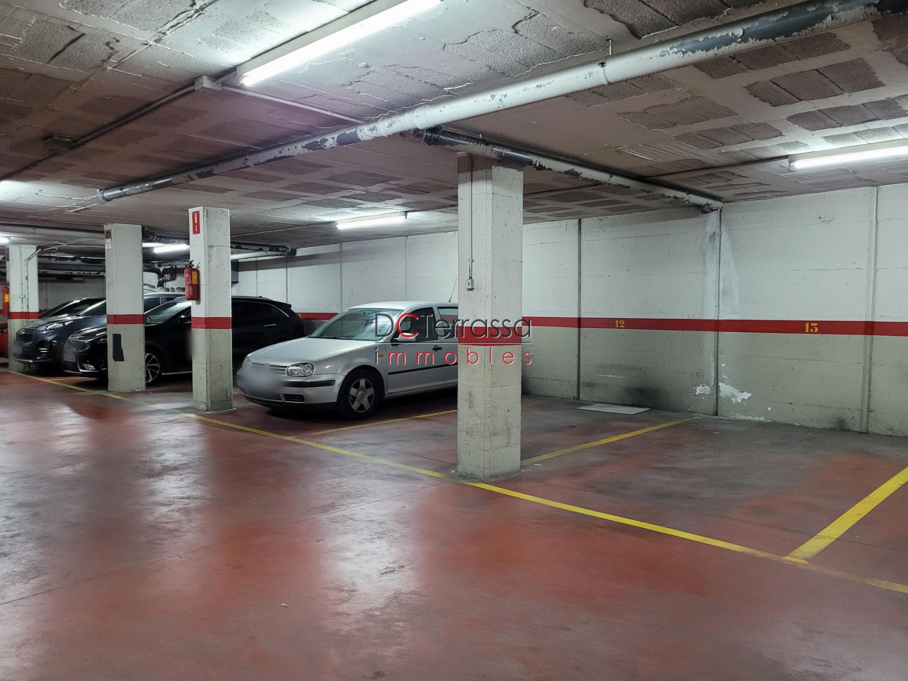 For sale of garage in Terrassa