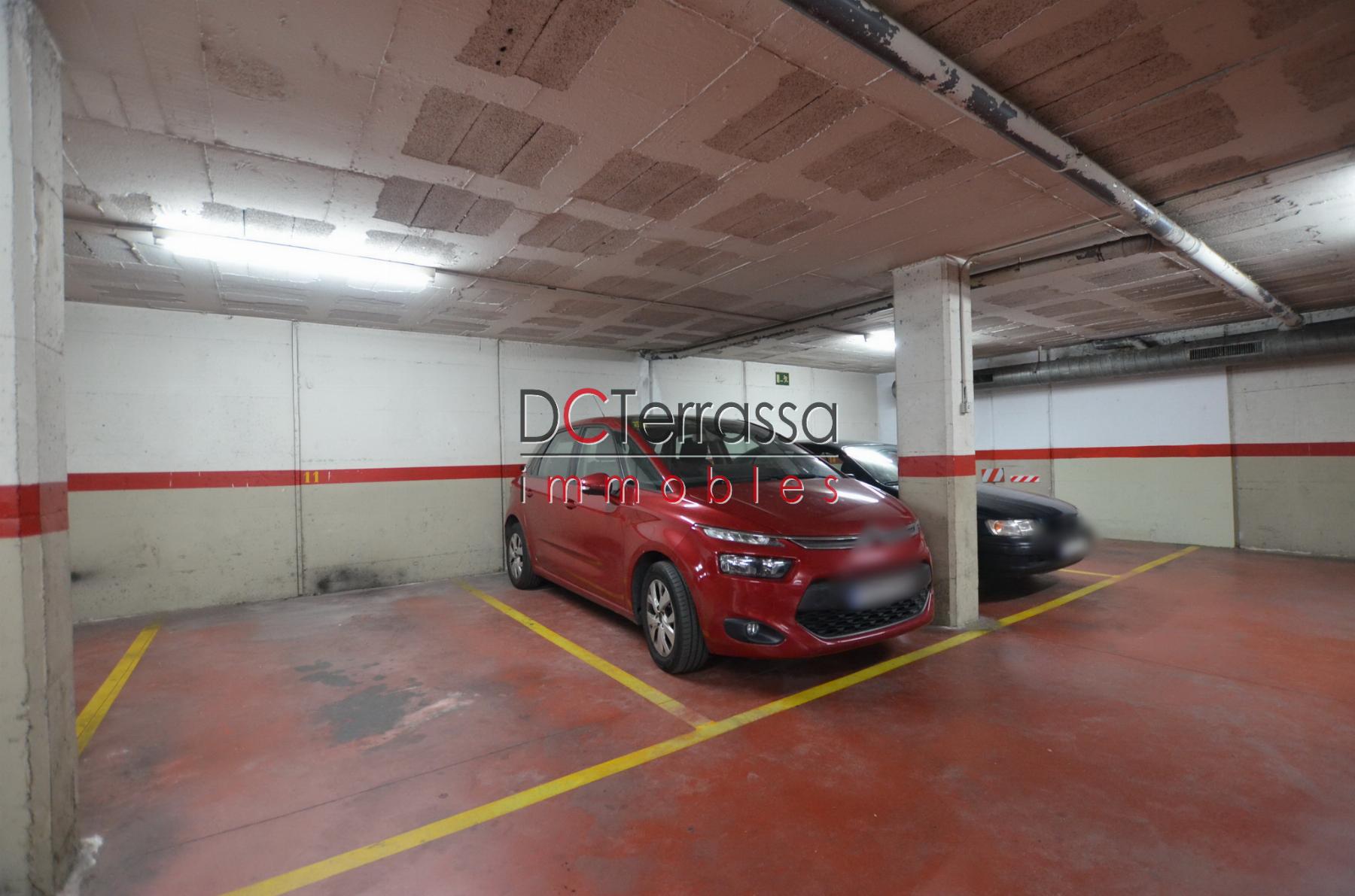 For sale of garage in Terrassa