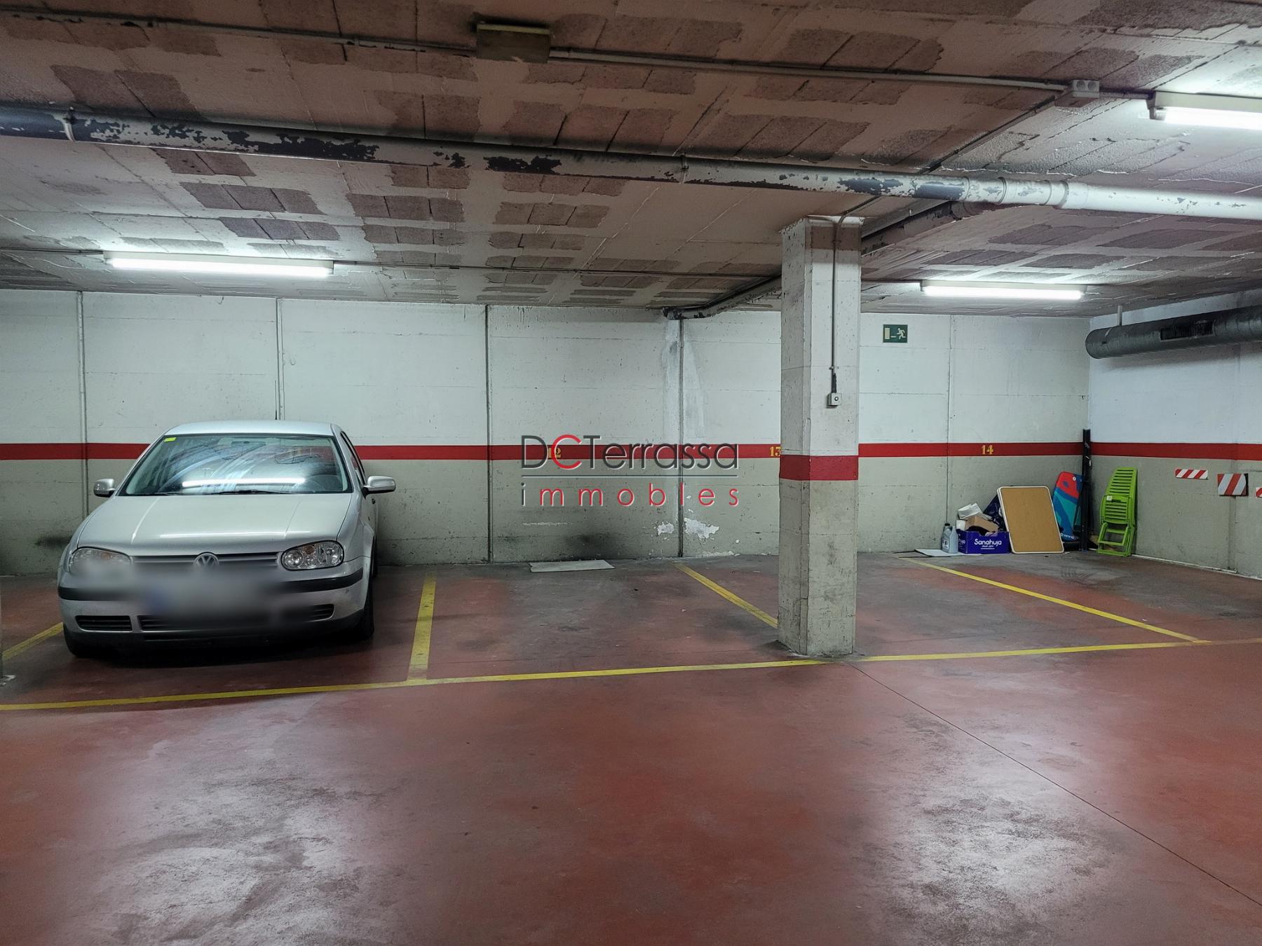 For sale of garage in Terrassa