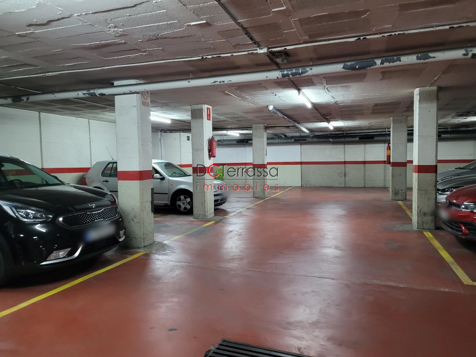 For sale of garage in Terrassa