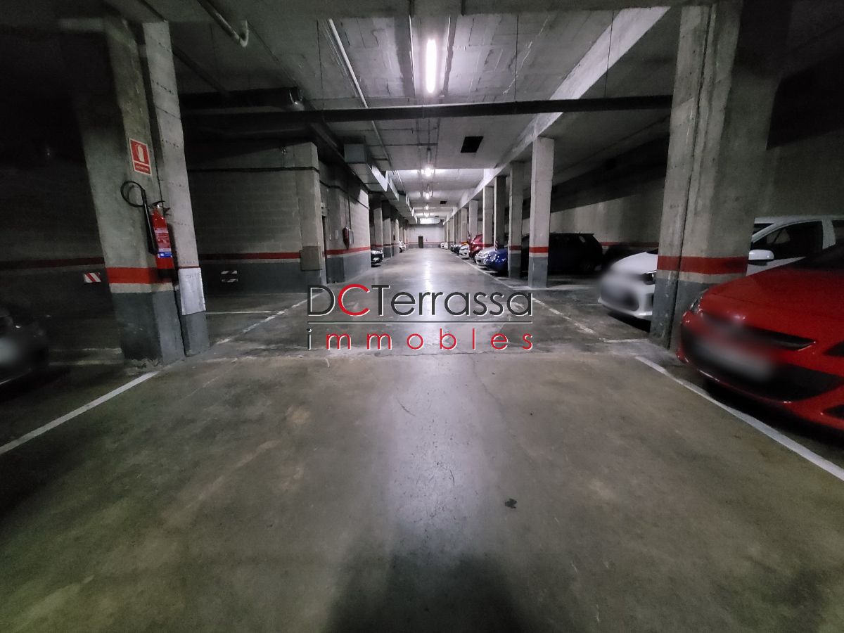 For sale of garage in Terrassa