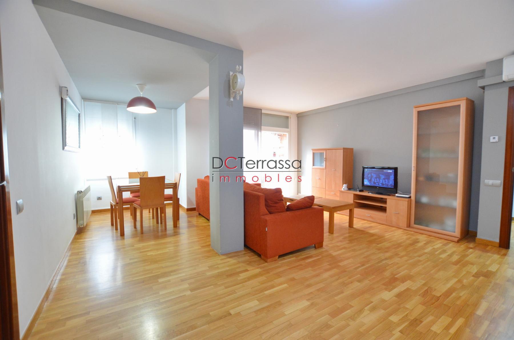 For sale of flat in Terrassa